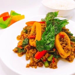 ผัดกระเพราหมูสับ