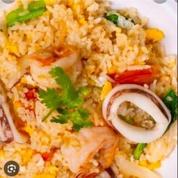 ข้าวผัดทะเล