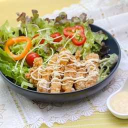 สลัดไก่ทอด