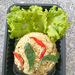 ข้าวผัดแกงเขียวหนาวไก่หรือหมู