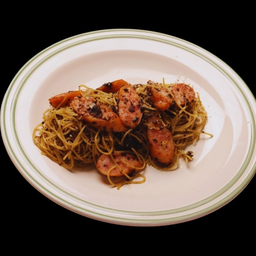 สปาเก็ตตี้ ทรัฟเฟิล ผัดแห้งและไส้กรอกรมควัน