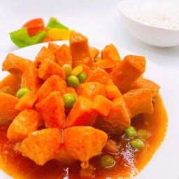 ไส้กรอกผัดซอส