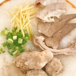 โจ๊กหมูใส่เครื่องใน