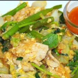 สุกี้ไก่แบบแห้ง
