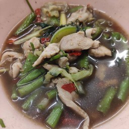 แกงอ่อมไก่