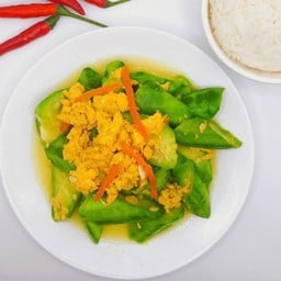 ผัดบวบใส่ไข่