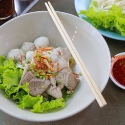 ก๋วยเตี๋ยวป๊อกป๊อกเรือไทย หลังมข