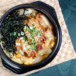 ข้าวหน้าไข่ไก่ทอด