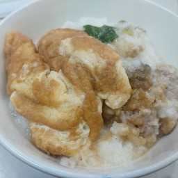 โจ๊กหมูไข่เจียว