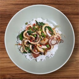 กะเพราปลาหมึก