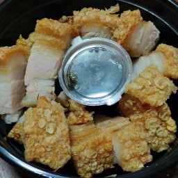 สมถะ & ขาหมูนายเปี๊ยก บางบัวทอง