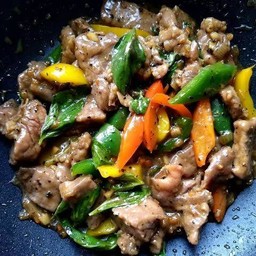 หมูผัดพริกไทยดำ