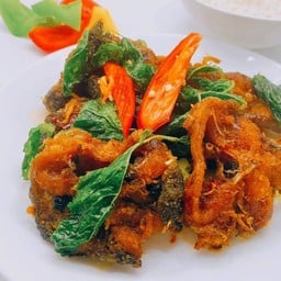 ปลาดุกทอดกรอบผัดพริกแกง
