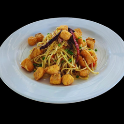 สปาเก็ตตี้ แซลมอนคั่วพริกเกลือ