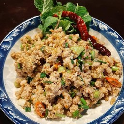 ก้อยหมูคั่ว