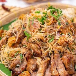 หมี่คลุกโบราณเสือร้องไห้ติดมัน