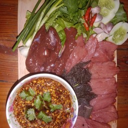 อีสานแซ่บเว้อลาบ ก้อย ต้ม ส้มตำ ตามสั่ง