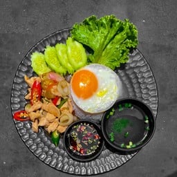 ข้าวผัดพริกไก่ไข่ดาว