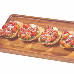 LB7 Tomato & Pesto Crostini ขนมปังหน้ามะเขือเทสเพสโต้