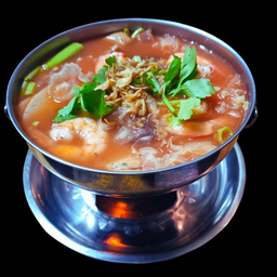 เย็นตาโฟหม้อไฟ (กุ้ง,หมึกกรอบ,ปลาเส้น,เลือด,แมงกะพรุน)