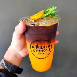 อะเมริกาโน่น้ำส้ม (เย็น) (น้ำส้มคั้นสดใหม่ทุกแก้ว)