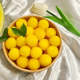 yellow  watermelon balls ( กล่อง 500 ml)