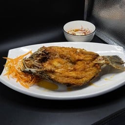 ปลากะพงทอด