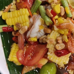 ตำข้าวโพดกุ้งสดหรือกุ้งสุก
