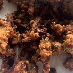 ลาบเป็ดทอด