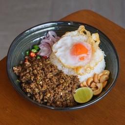 เนื้อสับหนำเลี๊ยบไข่ดาว