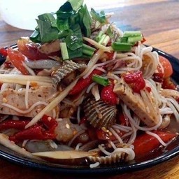 ตำซั่วหอยแครงกุ้งสดหมูยอ