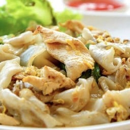 ก๋วยเตี๋ยวคั่วไก่