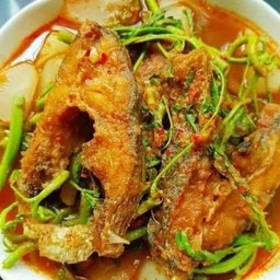 แกงส้มปลานิลทอด