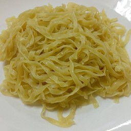 บะหมี่แบนลวก