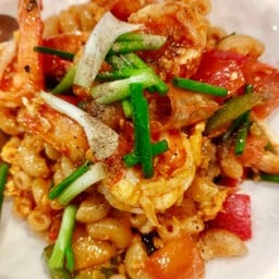 ผัดมักกะโรนีกุ้ง
