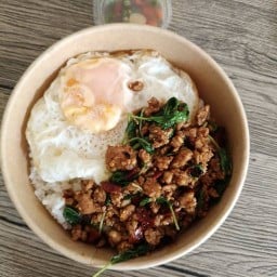 กระเพราในบ้าน@น้ำคอก