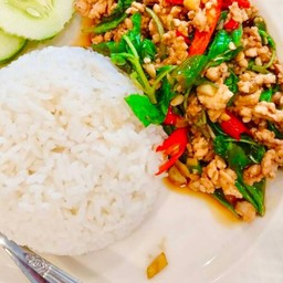 ข้าวราดกะเพราหมูสับ