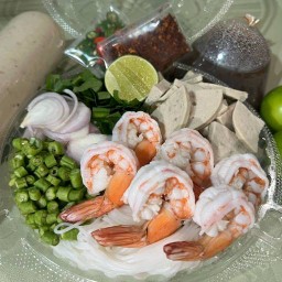 PP Yam Saap (ยำ ขนมจีน, หมูปลาร้า) ลำลูกกา