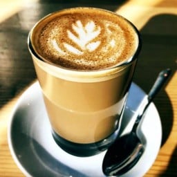 กาแฟนมสด ร้อน