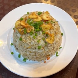 ข้าวผัดกระเทียม