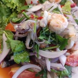 ยำวุ้นเส้นทะเล