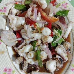 ยำปลาหมึก(ปลาร้า)