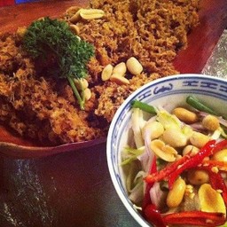 ยำปลาดุกฟู