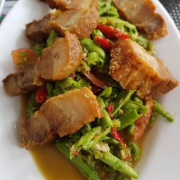 ตำถั่วหมูกรอบ