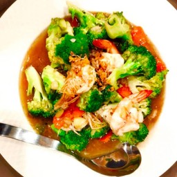 ผัดบล๊อคโคลี่กุ้ง(กับข้าว)