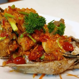 ปลากะพงทอด 3 รส