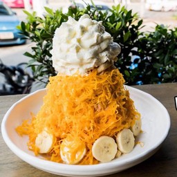 ปากเกล็ดมังกรทอง. Golden Dragon Thai Tea Bingsu
