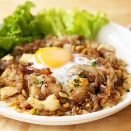 คั่วหอม ก๋วยเตี๋ยวคั่วไก่ห้าแยก เยาวราช สุขุมวิท อ่อนนุช