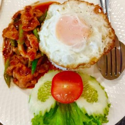 ข้าวราดพริกแกงหมู