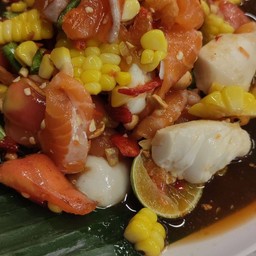 ตำข้าวโพดแซลม่อน+ไข่เค็ม